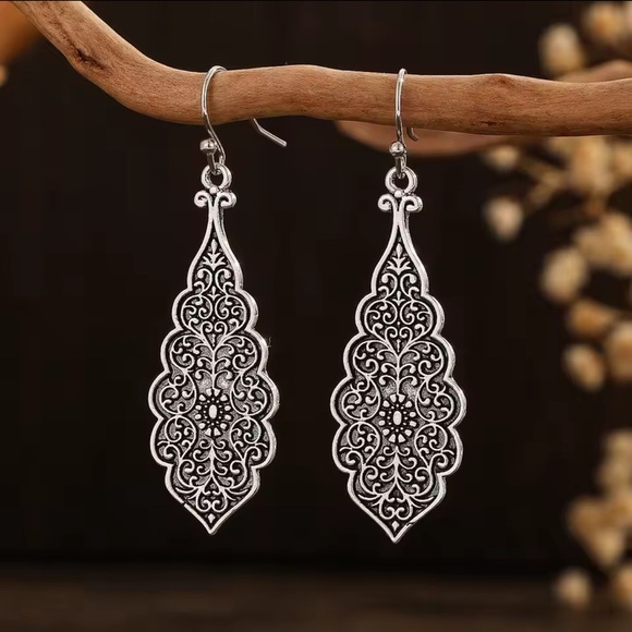 Vintage Filigree Leaf Flower Long Drop Earrings – Boho Wedding - Picture 8 of 13